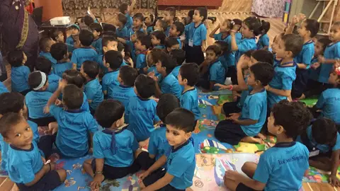 Así son las clases en Bombay Así son las clases en Bombay