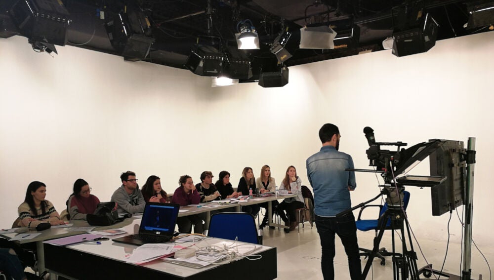 Estudiantes de un curso de Atresmedia Formación