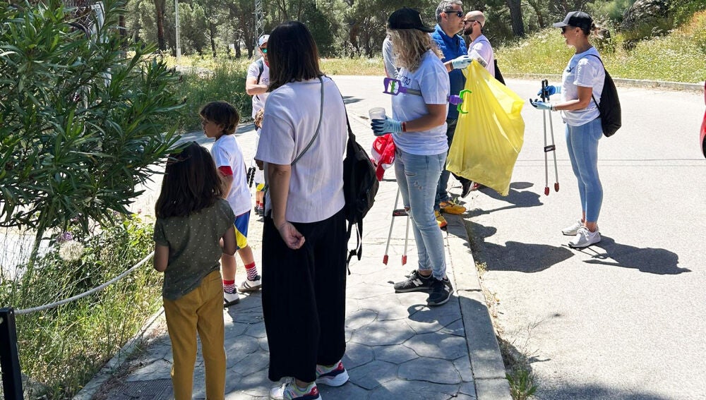 Voluntarios Atresmedia en el Pantano de San Juan