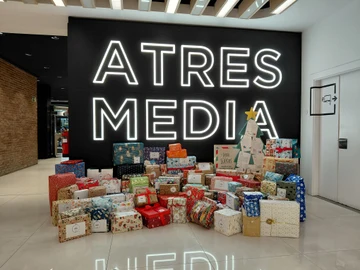 Regalos de los Voluntarios Atresmedia para el proyecto El Árbol de los Sueños Regalos de los Voluntarios Atresmedia para el proyecto El Árbol de los Sueños