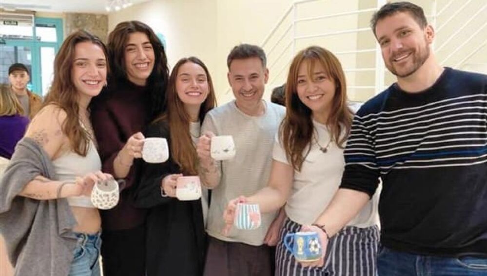 Voluntarios Atresmedia en una actividad junto a Eddy-G