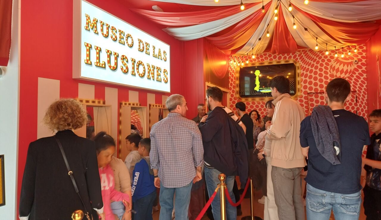 Actividad de voluntariado en el Museo de las Ilusiones