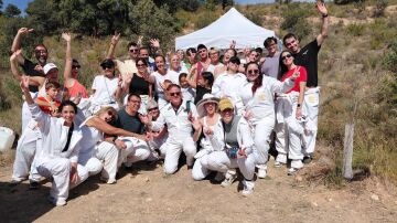 Los Voluntarios de Atresmedia descubren el mundo de las abejas junto a Ecocolmena Los Voluntarios de Atresmedia descubren el mundo de las abejas junto a Ecocolmena